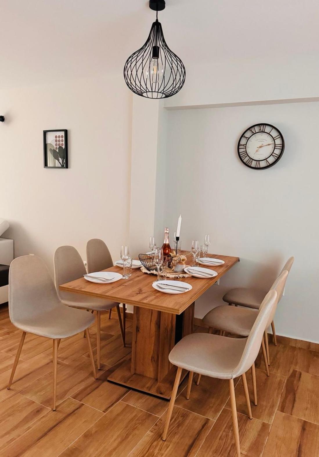 Goldy Central Beach Apartment With Private Garden Бургас Екстериор снимка